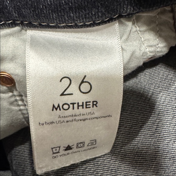 Mother Denim High Waisted Looker in Grey Wash Size 26 - Picture 6 of 7